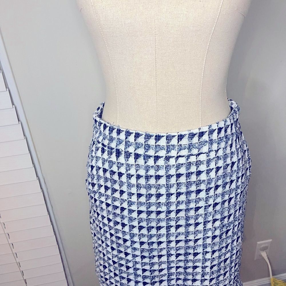 Loft size 4 skirt - Picture 3 of 7